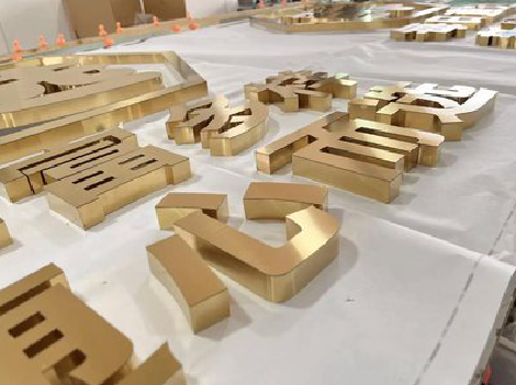 衡南拉丝不锈钢字的特点。